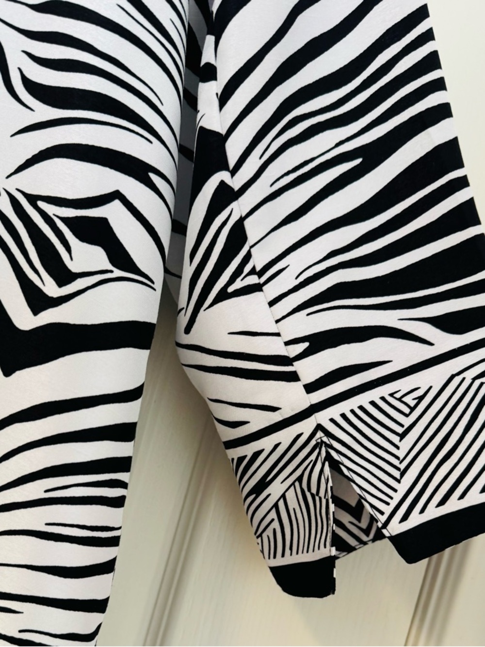 TanJay Women’s Zebra-Print Black & White Open Front Jacket Plus Size 18 NWOT - Picture 9 of 13